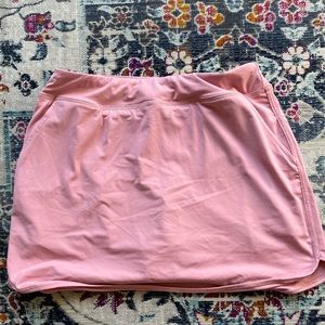 Women’s pink golf skirt